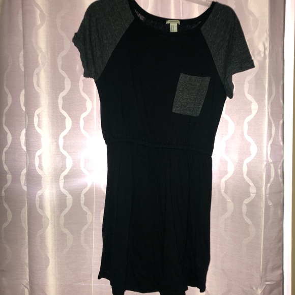 F21 Black dress - Picture 3 of 4